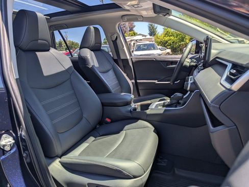 Used 2024 Toyota RAV4 Limited w/ Advanced Technology Package AWD/4WD image 38