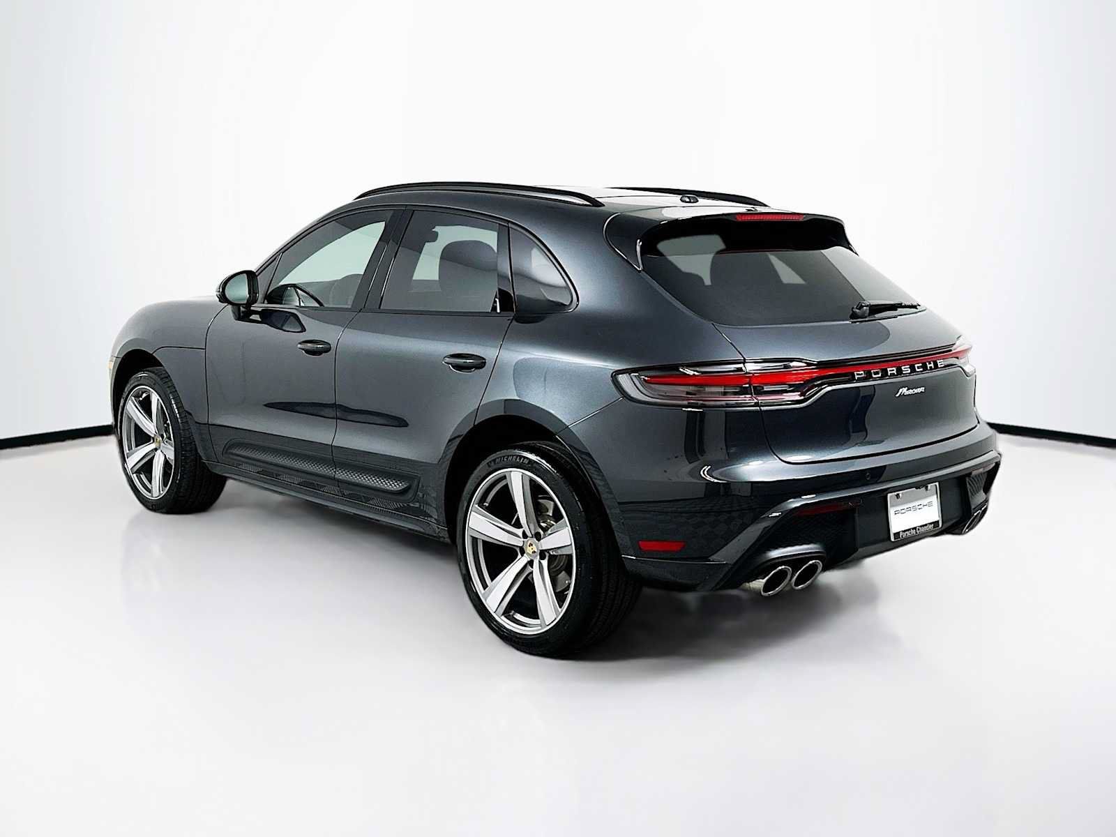 Certified 2026 Porsche Macan AWD/4WD image 3