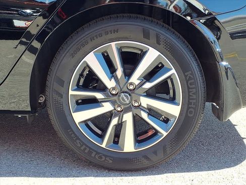 Used 2025 Nissan Versa S w/ S Plus Package image 6