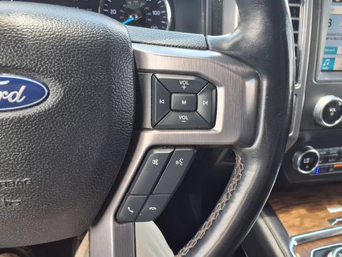 Used 2019 Ford Expedition Max Platinum RWD image 18