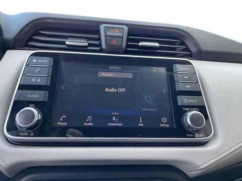 Used 2021 Nissan Versa SV image 30