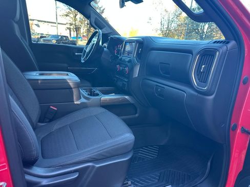 Certified 2020 Chevrolet Silverado 1500 RST image 25