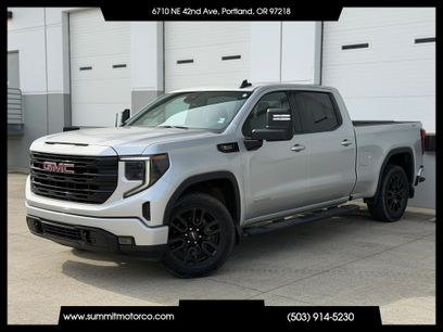 Used 2022 GMC Sierra 1500 Elevation w/ Preferred Package
