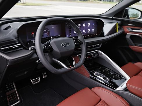 New 2026 Audi SQ5 Premium Plus AWD/4WD image 22