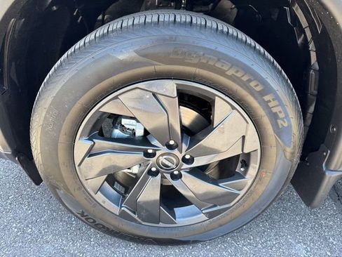 Certified 2026 Nissan Rogue SV w/ Cold Weather Package AWD/4WD image 31