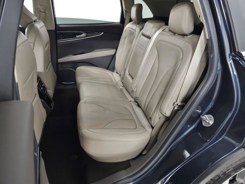 Used 2021 Lincoln Nautilus Reserve AWD/4WD image 32
