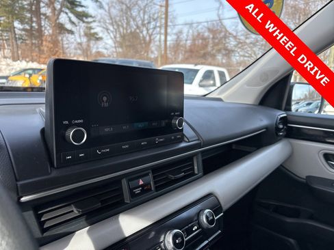 Used 2023 Honda Pilot LX image 18