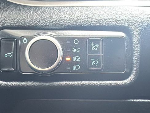 Certified 2023 Ford Explorer XLT image 17