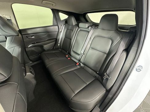 Used 2025 Nissan Murano SV AWD/4WD image 30
