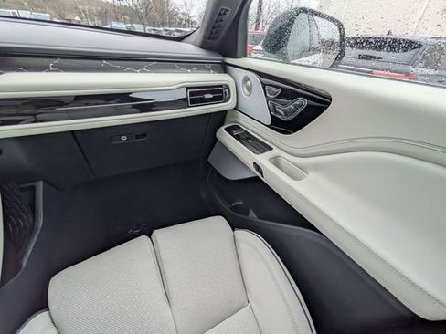 New 2026 Lincoln Aviator Black Label w/ Jet Appearance Package AWD/4WD image 16