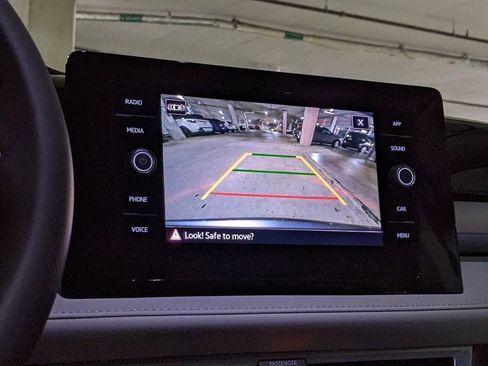 New 2026 Volkswagen Taos SE AWD/4WD image 17