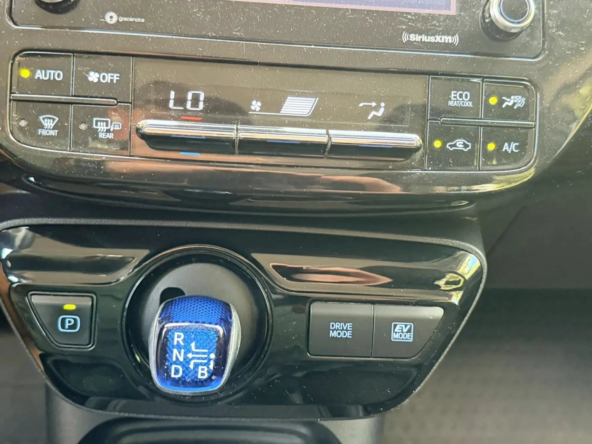 Used 2022 Toyota Prius L Eco FWD image 20