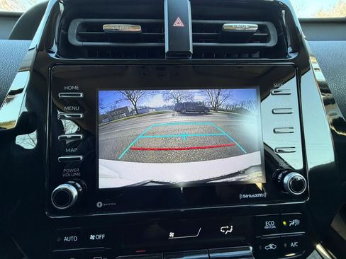 Used 2021 Toyota Prius LE image 26