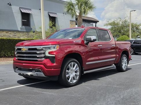 Used 2025 Chevrolet Silverado 1500 High Country AWD/4WD image 2