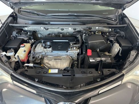 Used 2016 Toyota RAV4 LE AWD/4WD image 9