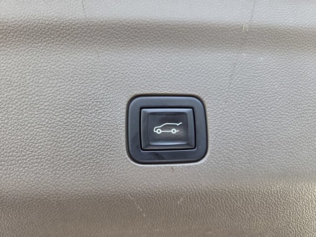 Used 2022 GMC Yukon Denali AWD/4WD image 15