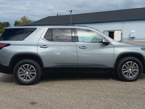 Used 2023 Chevrolet Traverse LT w/ LPO, Floor Liner Package AWD/4WD image 9