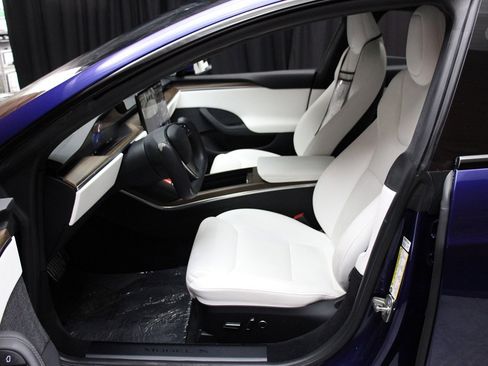 Used 2022 Tesla Model S AWD image 52