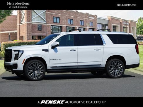 Used 2026 GMC Yukon XL Denali Ultimate AWD/4WD image 1
