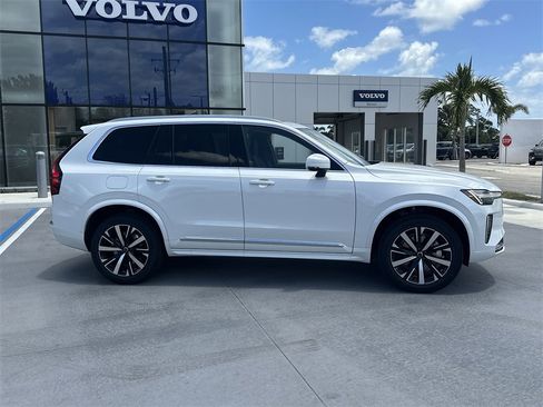 New 2025 Volvo XC90 B6 Core w/ Protection Package image 5