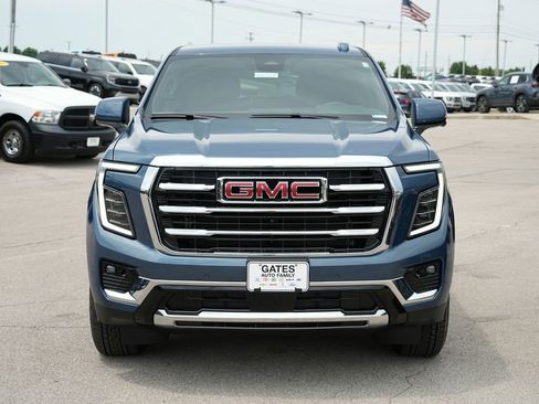 Used 2026 GMC Yukon Elevation AWD/4WD image 2