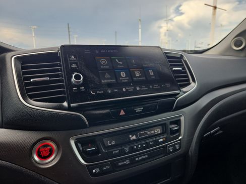 Used 2025 Honda Ridgeline Sport image 25