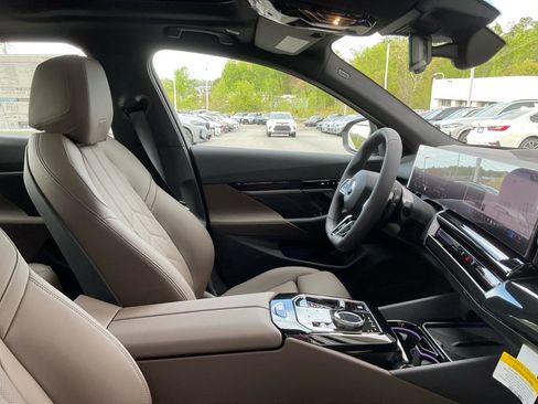 New 2026 BMW 530i RWD image 30