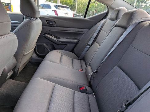 Used 2023 Nissan Altima 2.5 SV FWD image 16