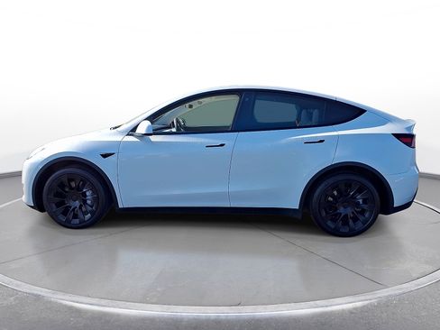 Used 2021 Tesla Model Y Long Range AWD/4WD image 5