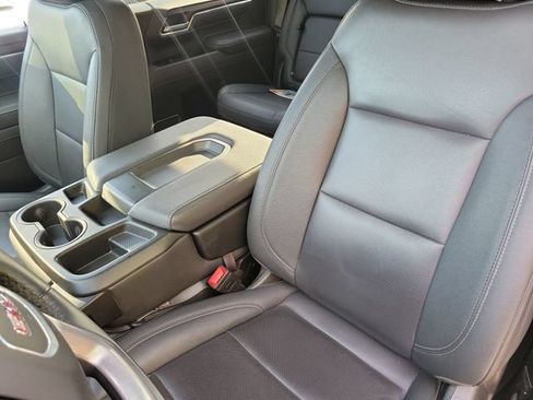 Used 2025 GMC Sierra 1500 SLT AWD/4WD image 11