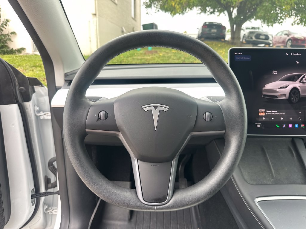 Used 2025 Tesla Model Y Long Range AWD/4WD image 10