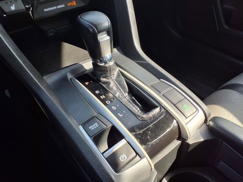 Used 2017 Honda Civic Touring image 13