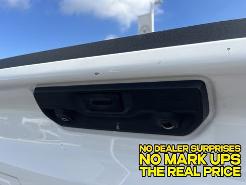 Used 2025 Chevrolet Silverado 1500 LT RWD image 4