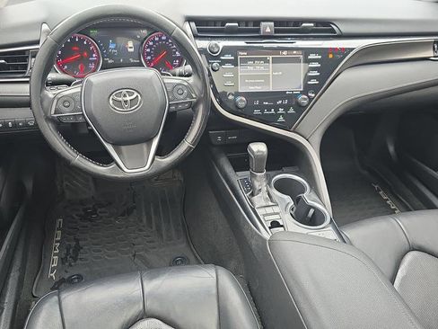 Used 2019 Toyota Camry XSE FWD image 17