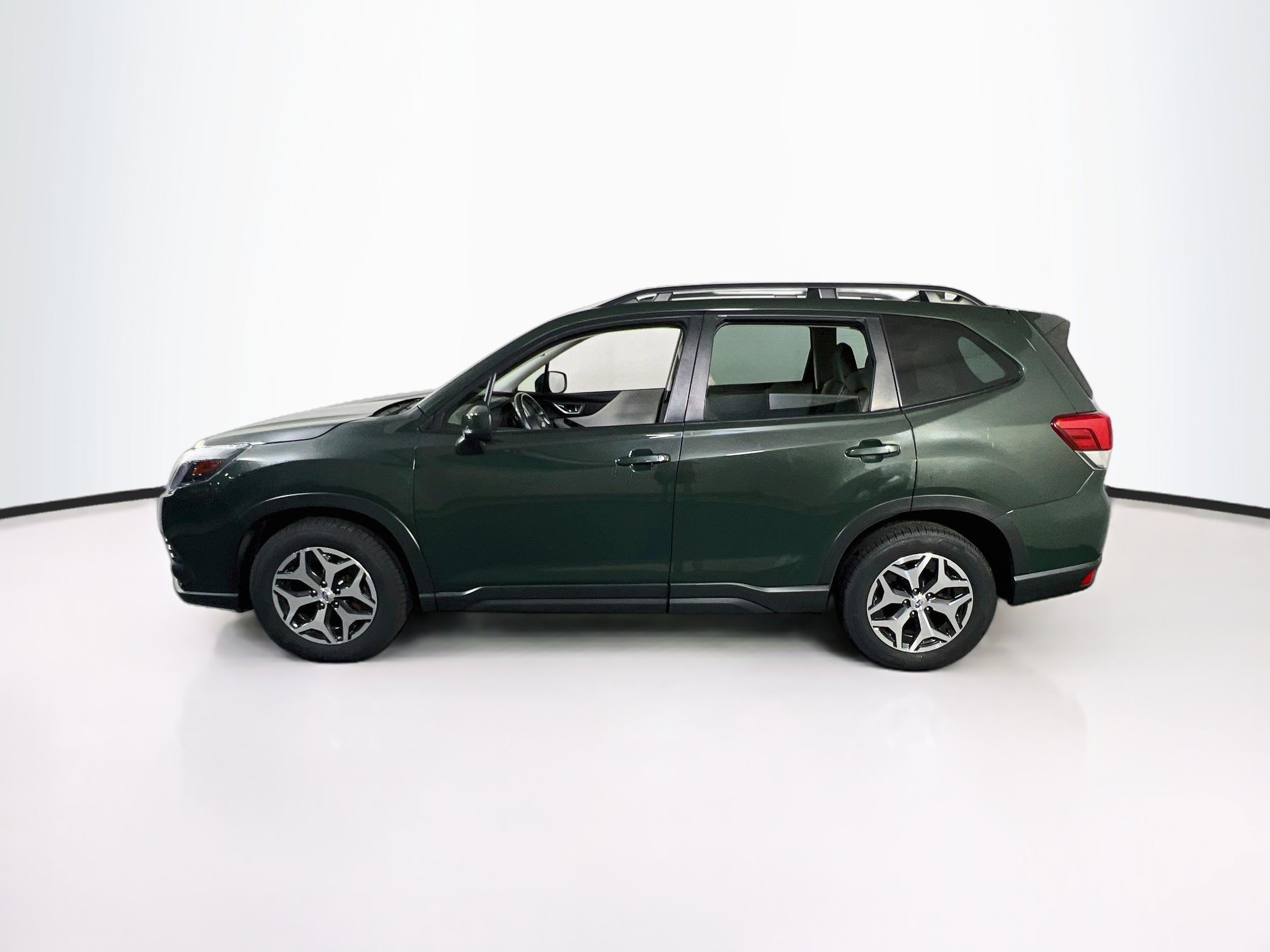 Used 2023 Subaru Forester Premium AWD/4WD image 8