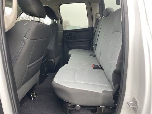 Used 2022 RAM 1500 Express w/ Wheel & Sound Group AWD/4WD image 9