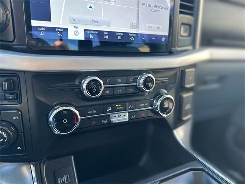 Used 2022 Ford F150 XLT w/ Equipment Group 302A High image 16