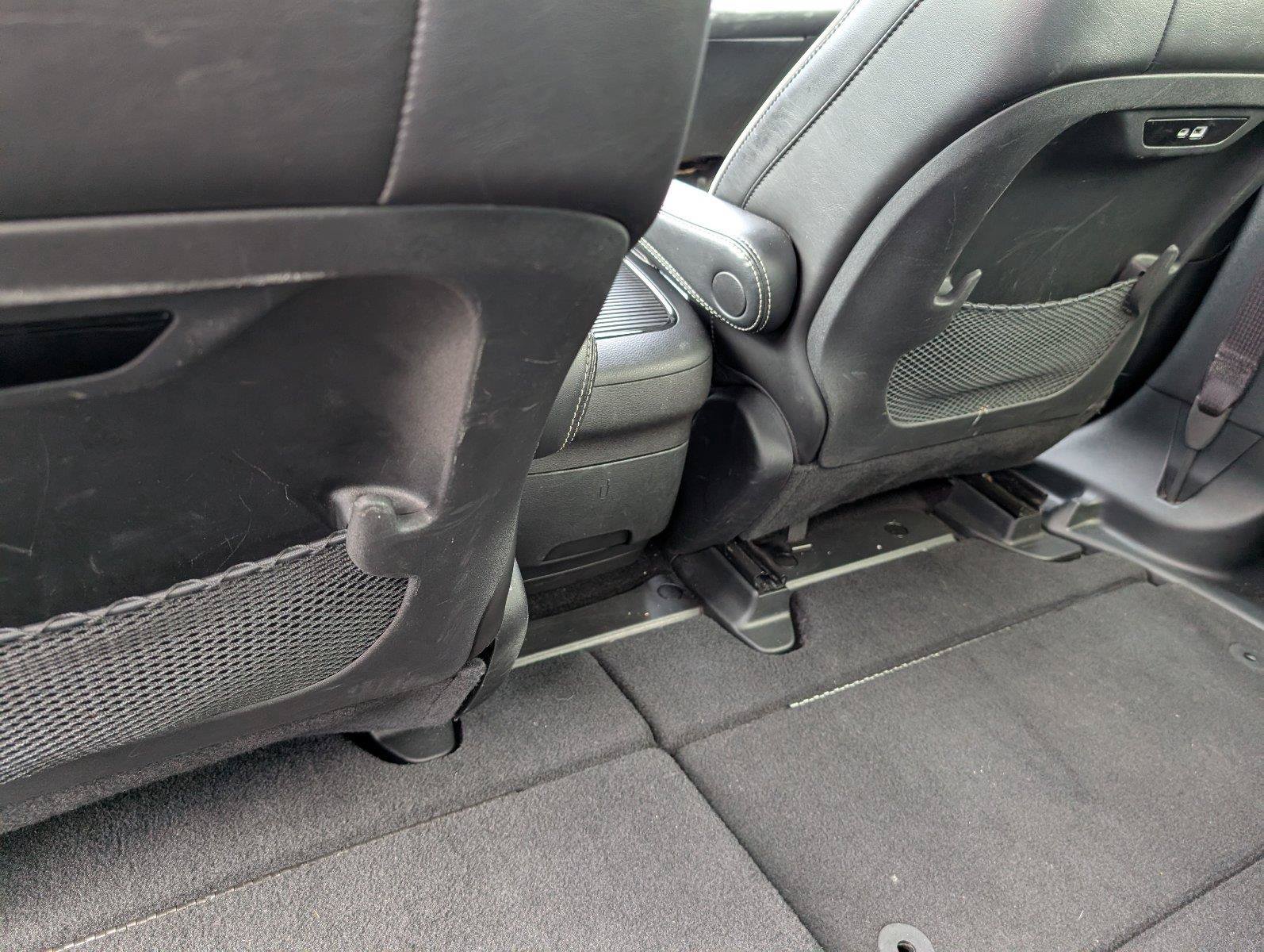 Used 2025 Chrysler Pacifica Limited FWD image 33