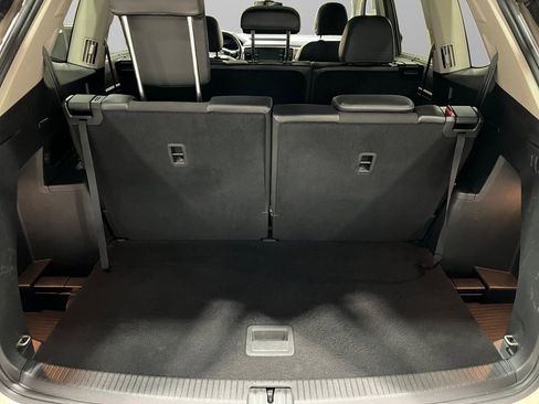 Used 2018 Volkswagen Atlas SEL Premium image 5