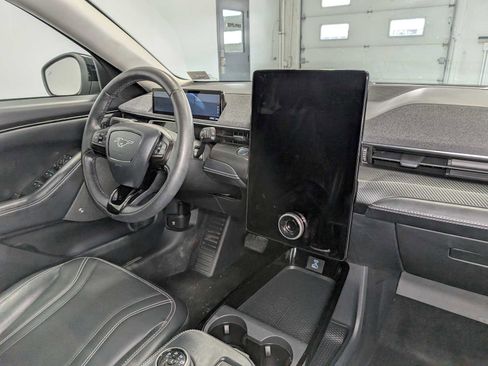 Used 2021 Ford Mustang Mach-E Premium image 44