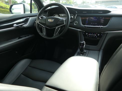 Certified 2023 Cadillac XT5 Premium Luxury FWD image 25