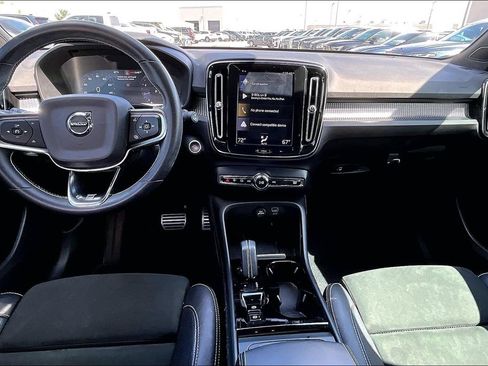 Used 2020 Volvo XC40 T5 R-Design AWD/4WD image 18