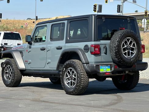 Used 2024 Jeep Wrangler Unlimited Rubicon AWD/4WD image 6