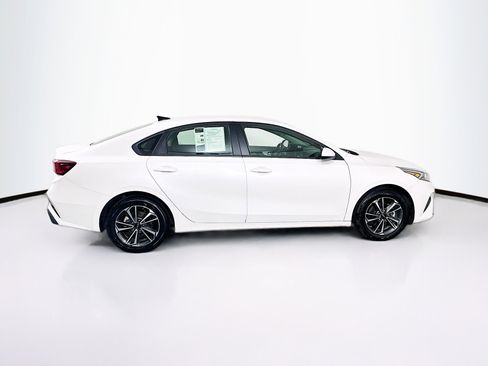 Used 2024 Kia Forte LXS image 10