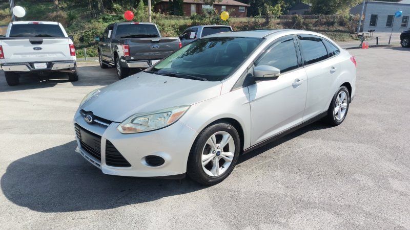 Used 2014 Ford Focus SE FWD image 1