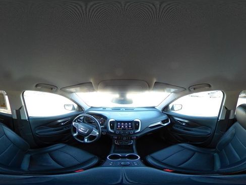 Used 2024 GMC Terrain SLT image 43