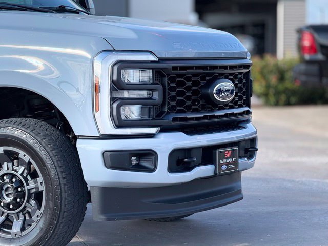 Used 2024 Ford F250 Lariat w/ Sport Appearance Package AWD/4WD image 10