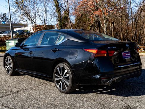 Used 2021 Nissan Altima 2.5 SR w/ SR Premium Package image 4