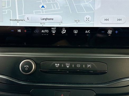 Certified 2023 Ford Transit 250 148 High Roof AWD image 13