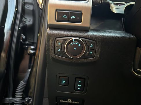 Used 2017 Ford F350 Platinum w/ Platinum Ultimate Package image 24